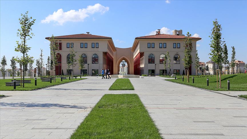 İHÜ’yü ‘kampüs üniversite’ kimliğine kavuşturan külliye açıldı